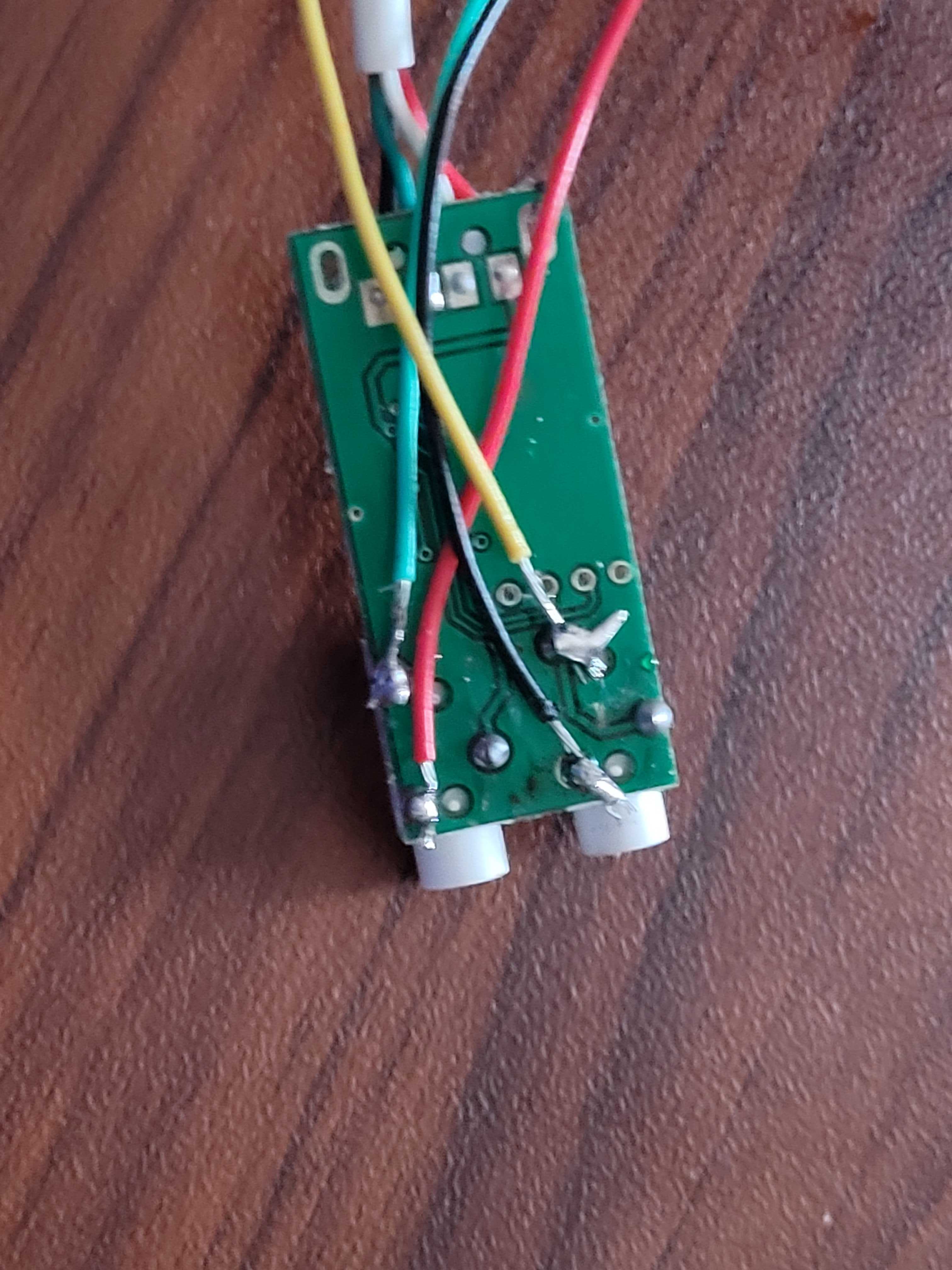 USB AUX adapter soldering